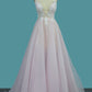 A Line Organza Spaghetti Straps Wedding Dresses With Applique And Beads Open Back