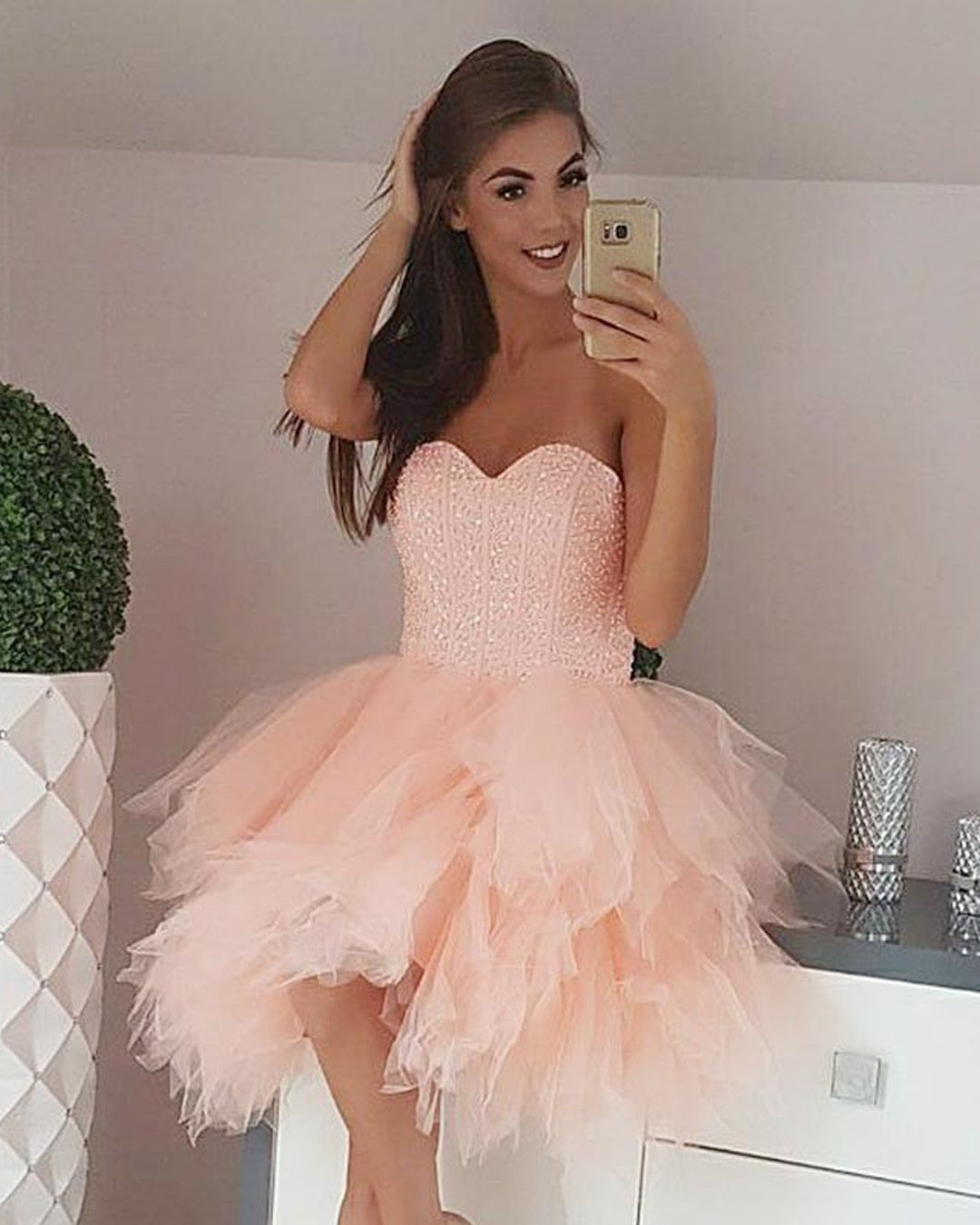 Strapless Sweetheart Backless Elva Ball Gown Tulle Ruffles Short Homecoming Dresses Sexy