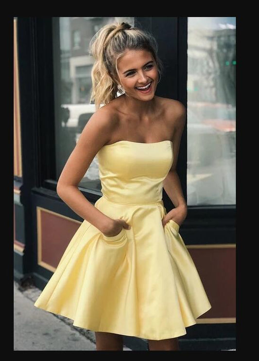 Strapless Homecoming Dresses Sweetheart A Line Melissa Satin Light Yellow Pockets Pleated Short