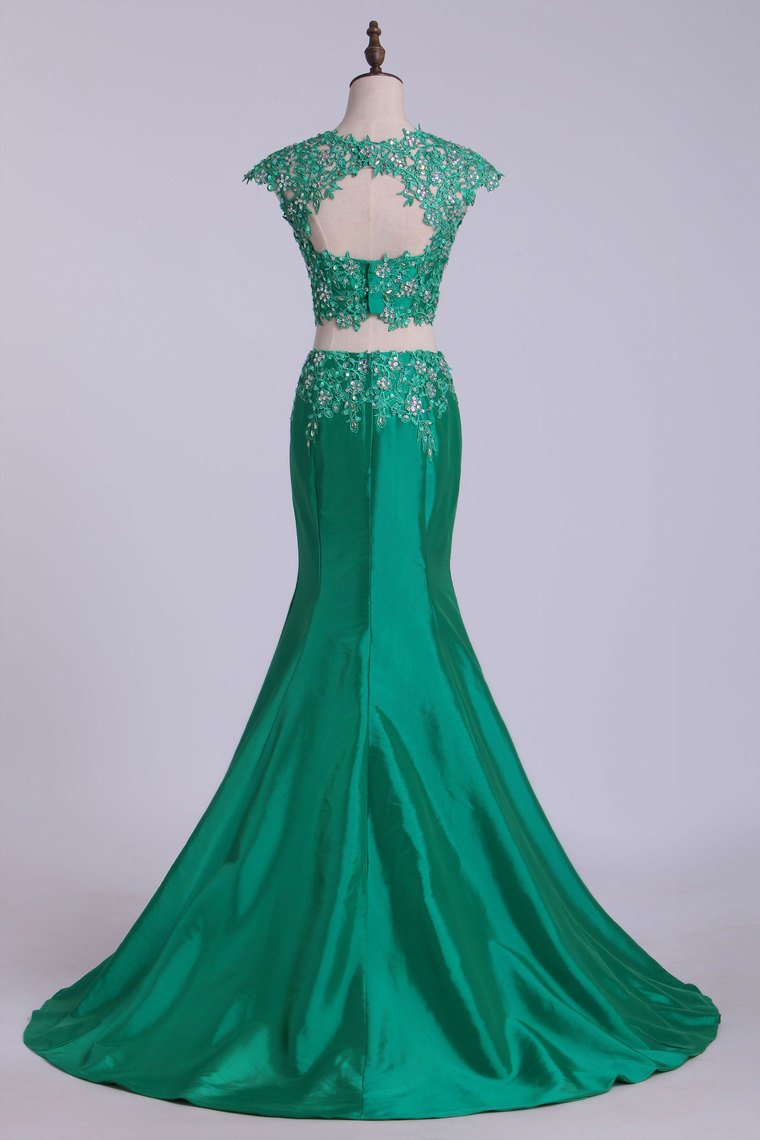 Two Pieces Bateau Prom Dresses Mermaid Sweep Train With Beading & Applique