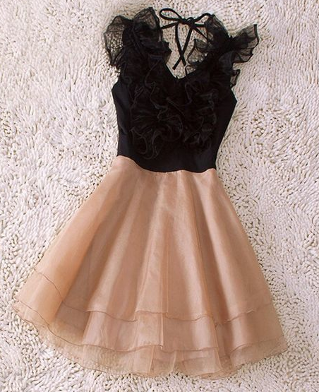 A-Line V-Neck Nataly Short Homecoming Dresses Champagne Chiffon with Flowers Tiered CD330