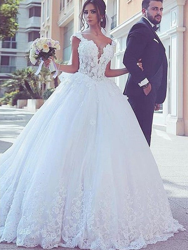 Ball Sweep/Brush Train Sleeveless Sweetheart Lace Gown Tulle Wedding Dresses