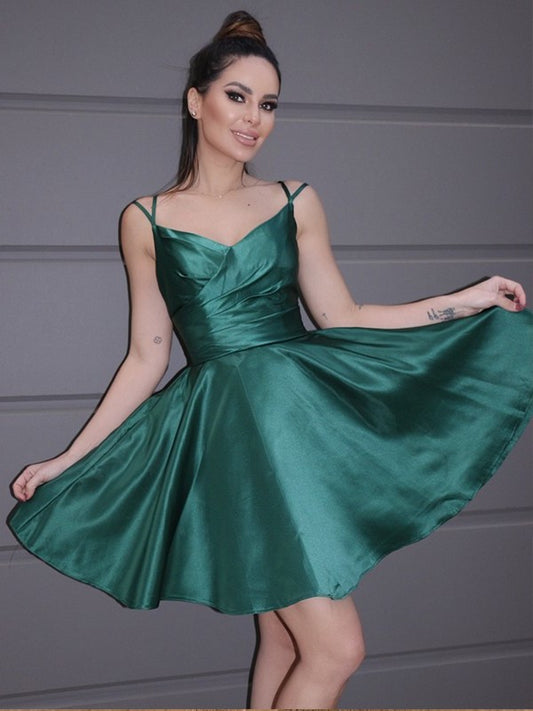 A-Line/Princess Satin Ruched Straps Sleeveless Short/Mini Homecoming Dresses