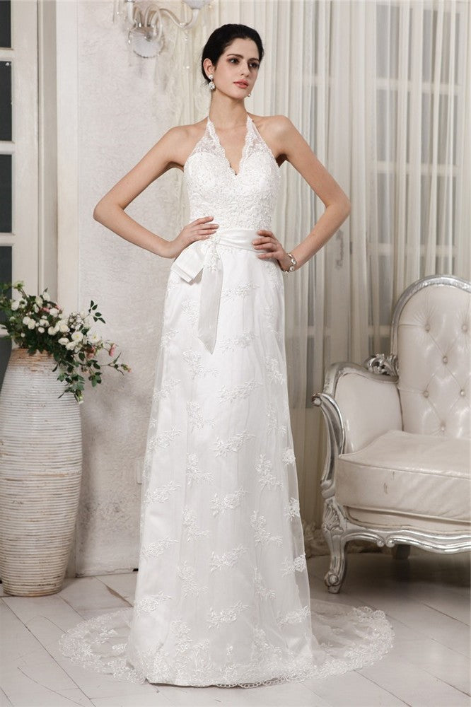 V-neck Sleeveless Long Applique Sheath/Column Lace Net Wedding Dresses