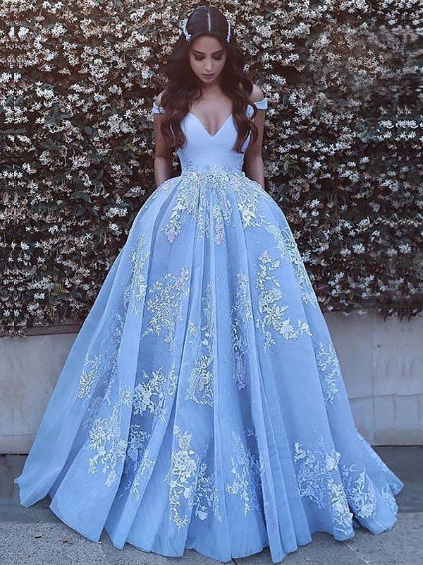 Sleeveless Off-the-Shoulder Ball Applique Tulle Gown Sweep/Brush Train Dresses