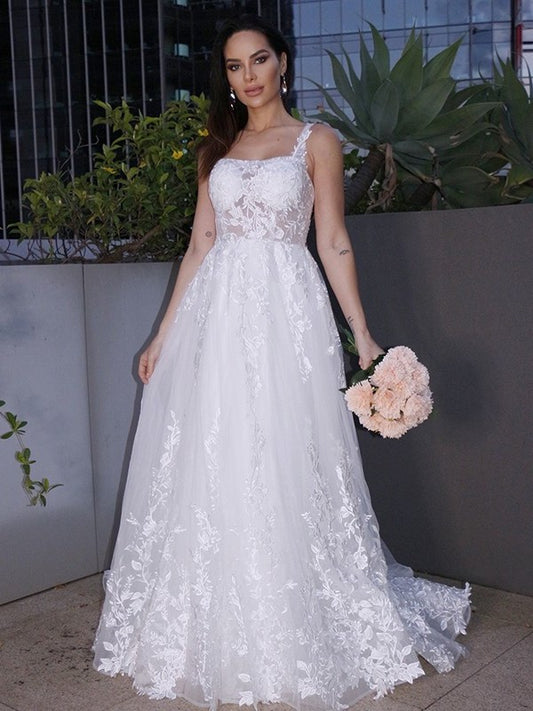 Sleeveless Lace Applique A-Line/Princess Sweep/Brush Square Train Wedding Dresses