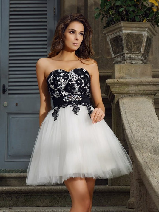 Short A-Line/Princess Applique Sweetheart Sleeveless Tulle Cocktail Dresses