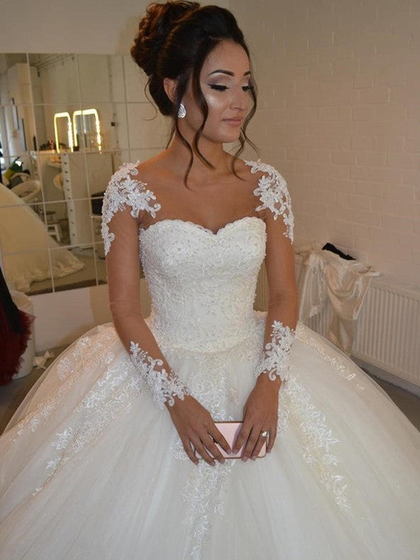 Gown Applique Court Sleeves Tulle Long Ball Scoop Train Wedding Dresses