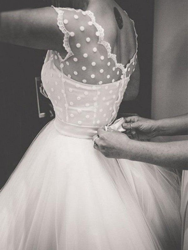 Jewel Knee-Length Gown Sleeveless Ruffles Ball Tulle Wedding Dresses