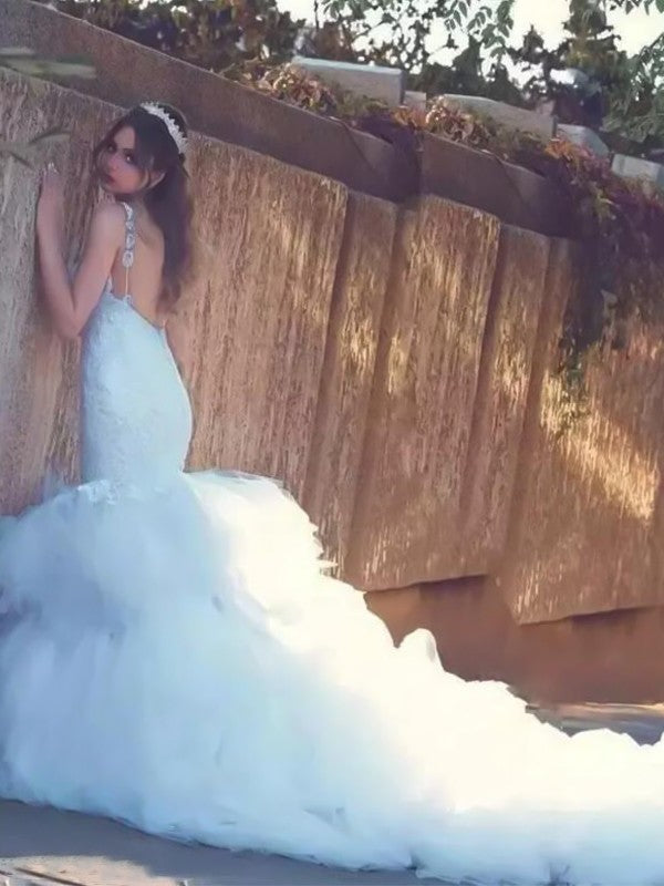 Trumpet/Mermaid Lace Sleeveless Train Straps Spaghetti Court Tulle Wedding Dresses