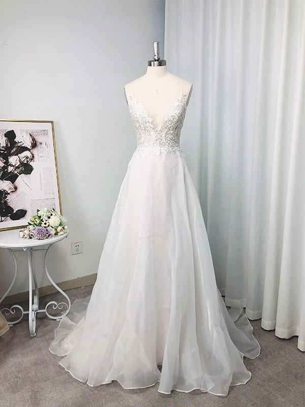 Sweep/Brush A-Line/Princess Spaghetti Straps Sleeveless Chiffon Applique Train Wedding Dresses