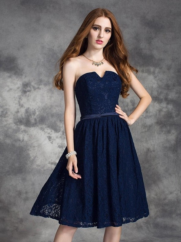 A-line/Princess Sweetheart Lace Short Sleeveless Lace Bridesmaid Dresses